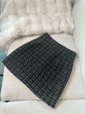 Black Tweed Mini Skirt with Gold Accent size XXS! High quality!